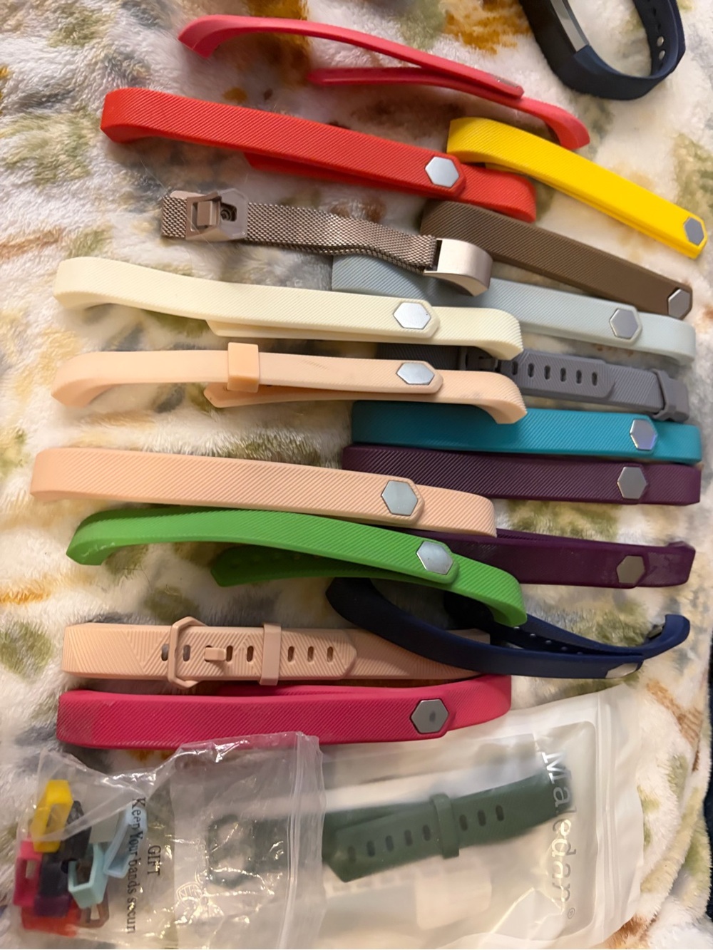 3 Fitbits Alta - Picture 2 of 5